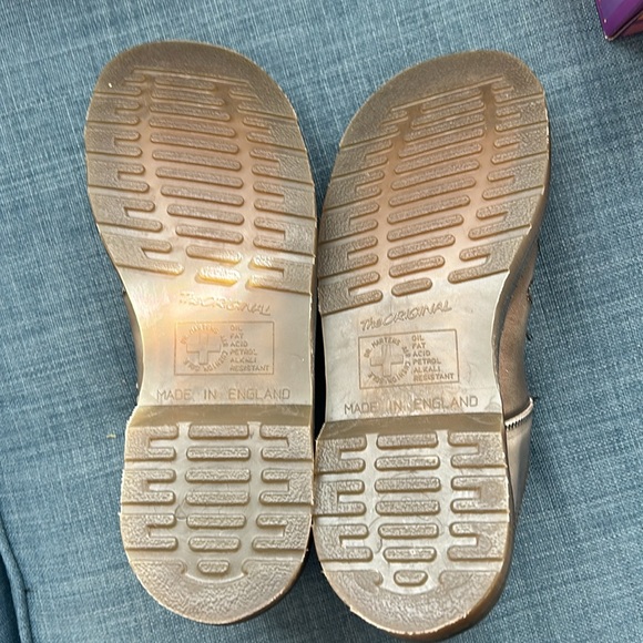 Like New Vintage Bronze Doc Marten Mary Janes Size 8 UK Women’s 10 - Picture 6 of 8